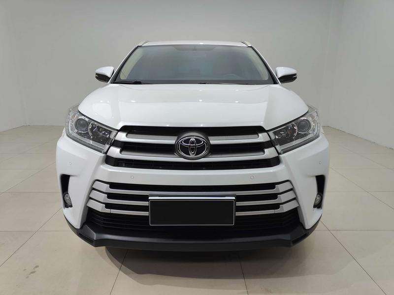 Toyota Highlander - фото 1