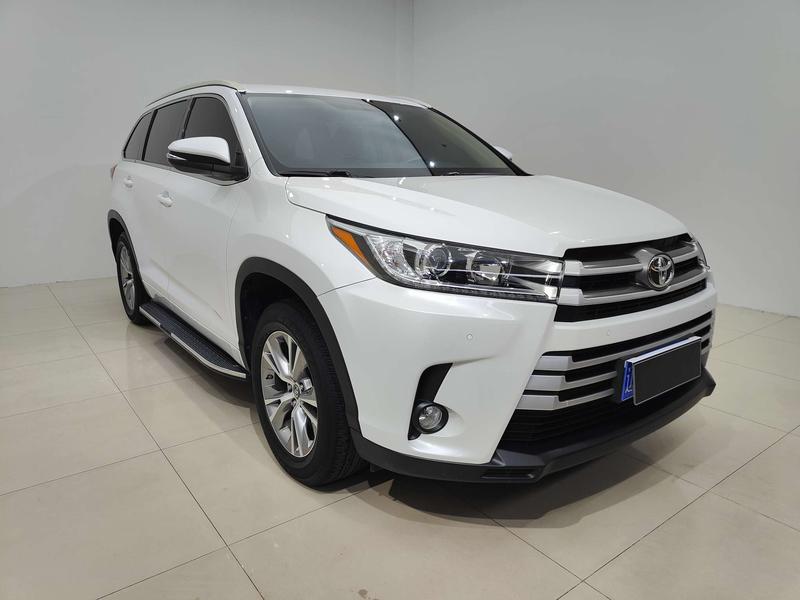 Toyota Highlander - фото 2