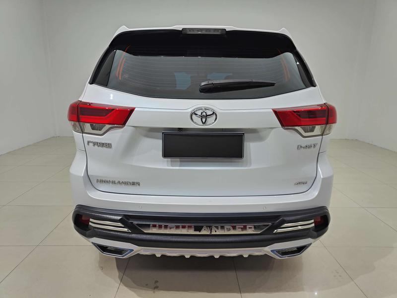 Toyota Highlander - фото 4