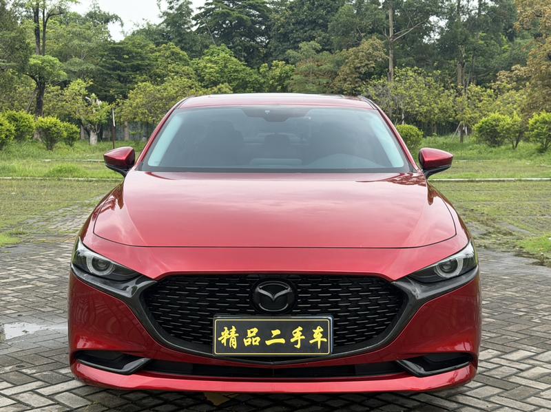 Mazda 3 - фото 1