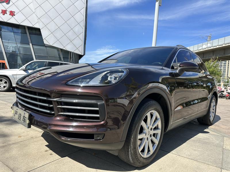 Porsche Cayenne - фото 0