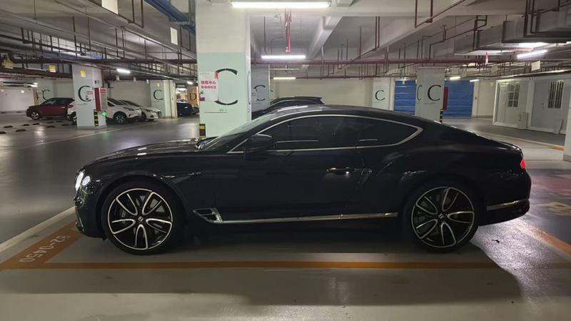 Bentley Continental - фото 1