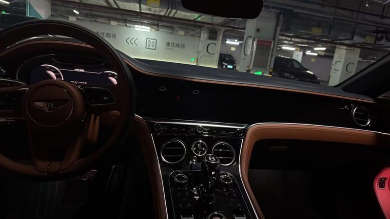 Bentley Continental - фото 4