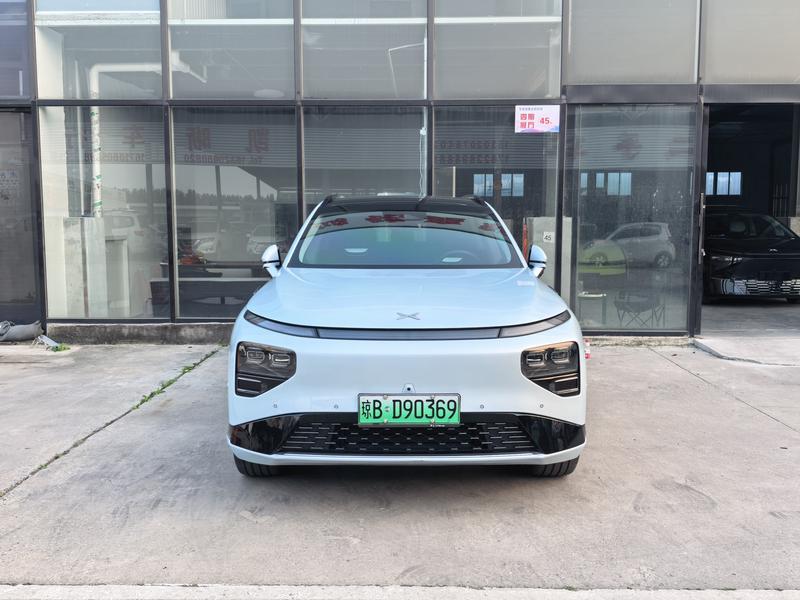 XPeng G9 - фото 1