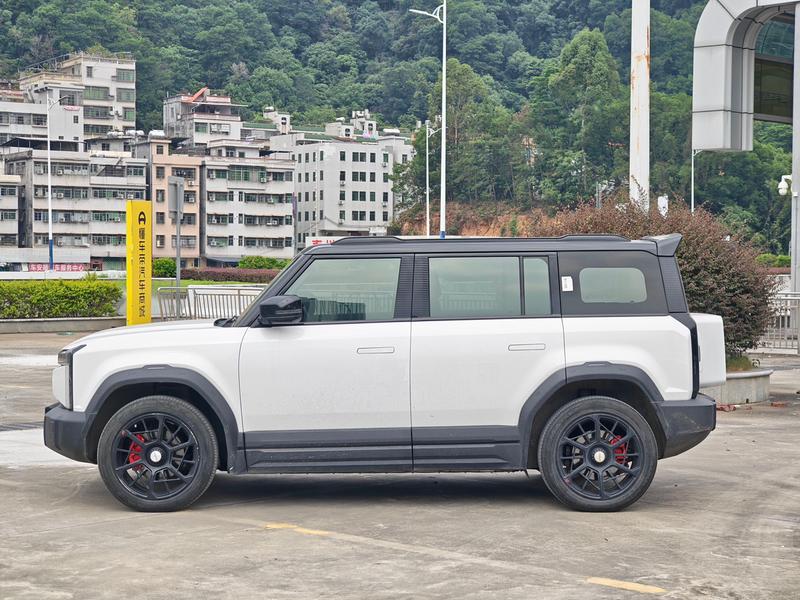 iCAR 03 - фото 1