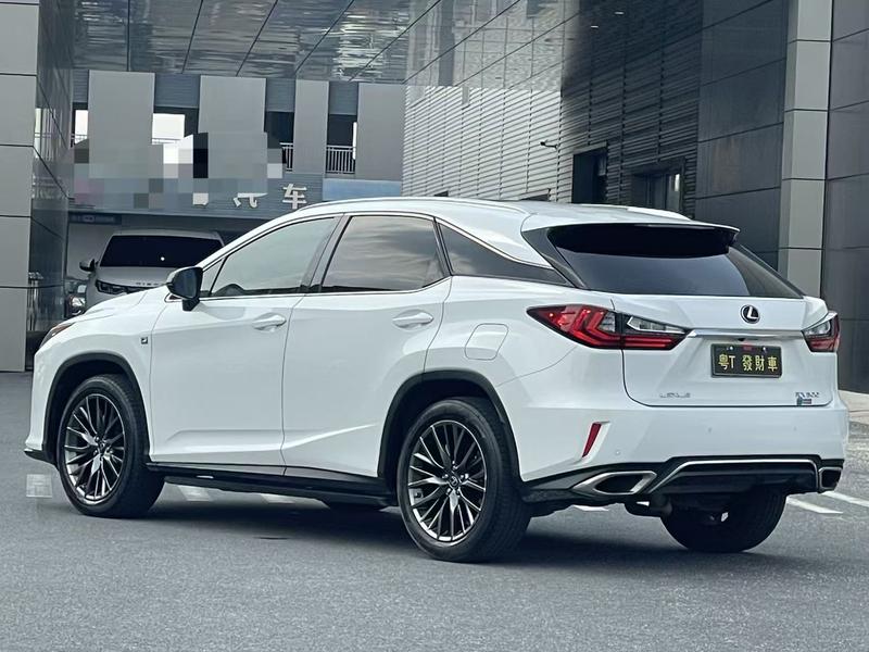 Lexus RX - фото 3