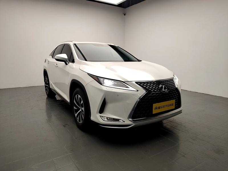 Lexus RX - фото 2