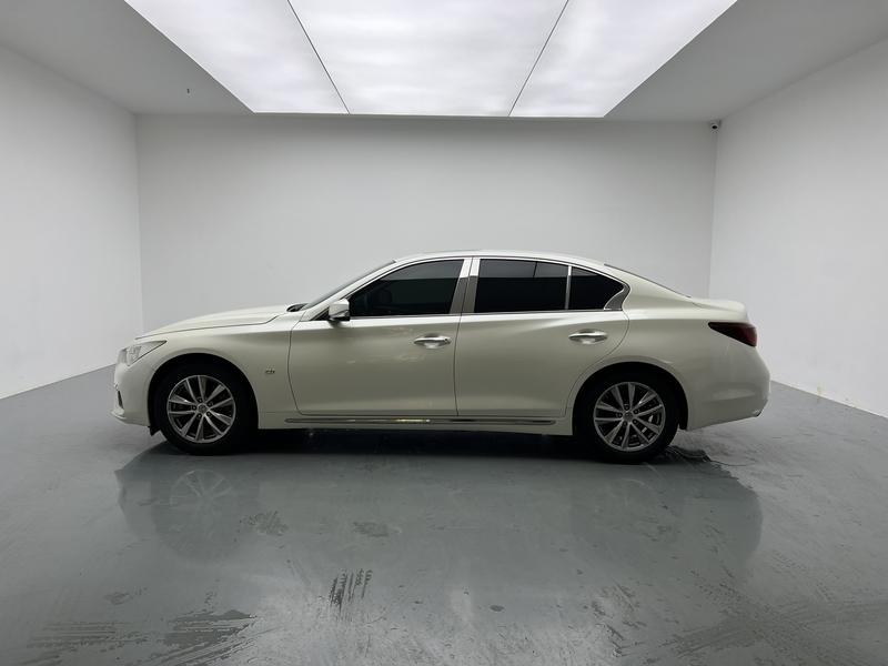 Infiniti Q50L - фото 3