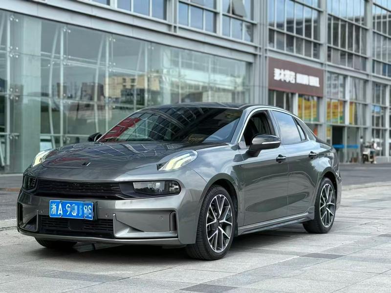 Lynk & Co 03 - фото 0