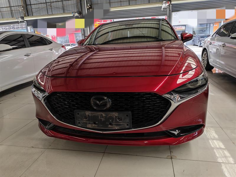 Mazda 3 - фото 1