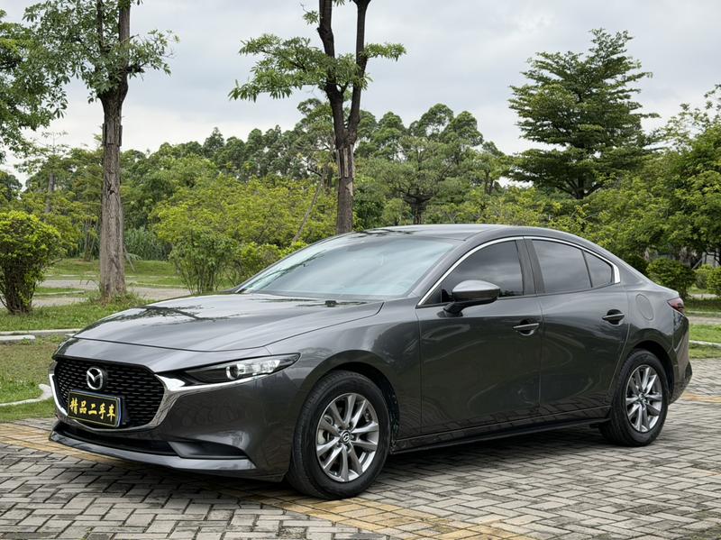 Mazda 3 - фото 0