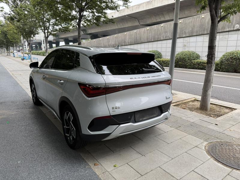 BYD Atto 3 - фото 3