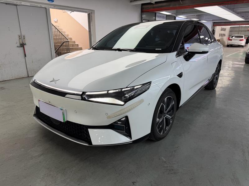 XPeng P5 - фото 0