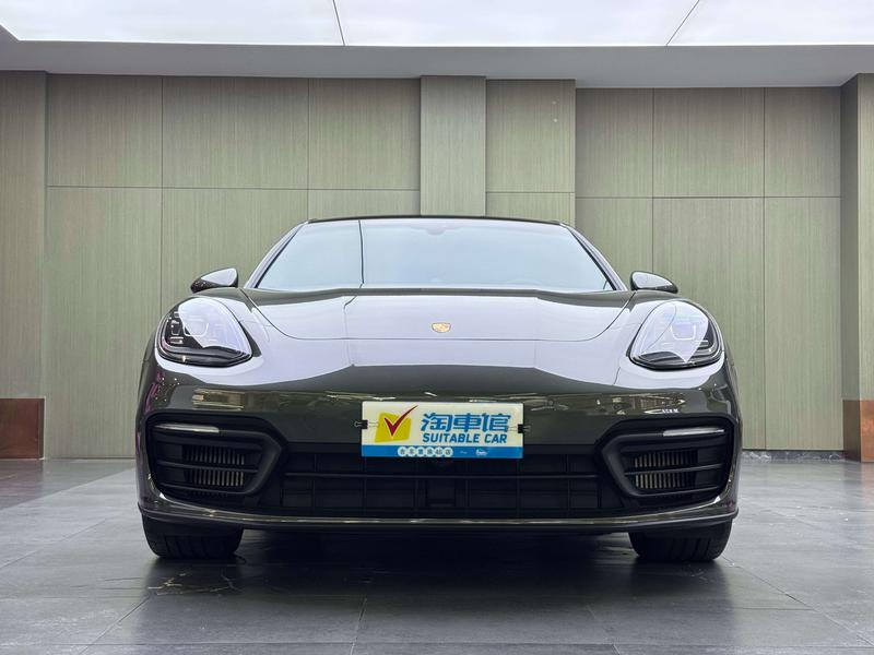 Porsche Panamera - фото 1