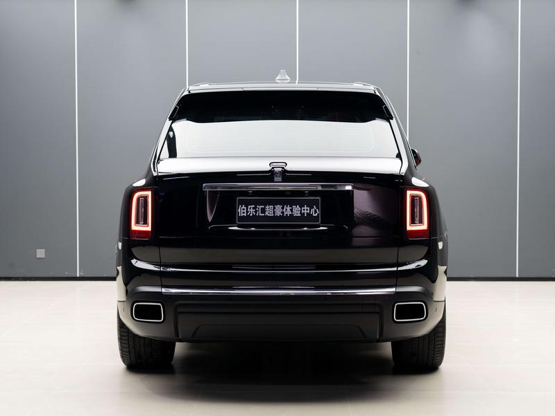 Rolls-Royce Cullinan - фото 3