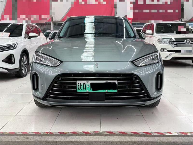 AITO M5 - фото 1