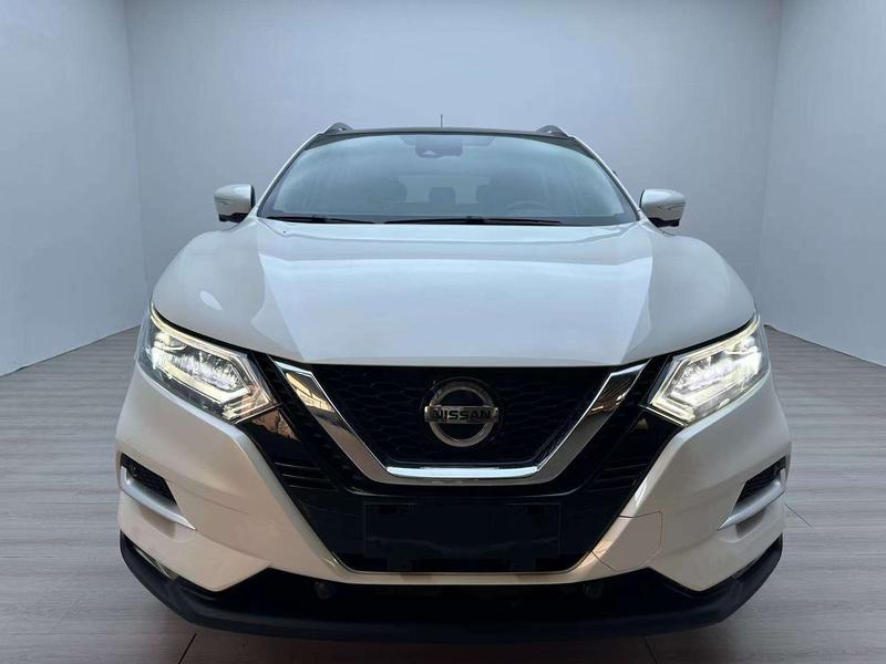 Nissan Qashqai - фото 1