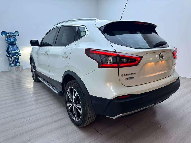 Nissan Qashqai - фото 3