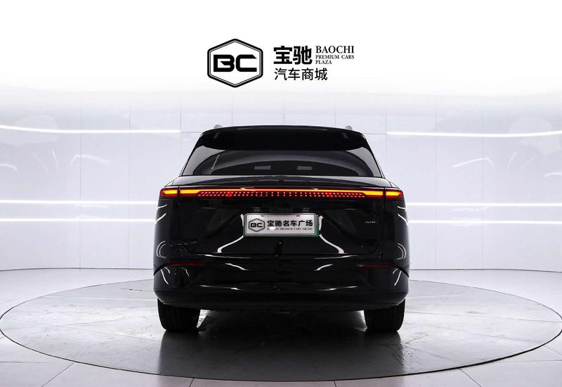 XPeng G9 - фото 2