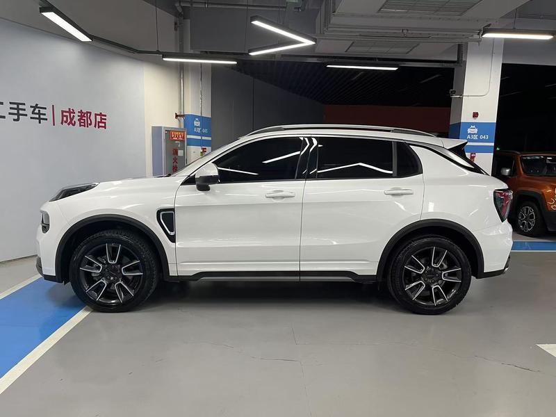 Lynk & Co 01 - фото 3