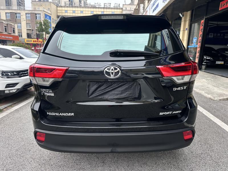 Toyota Highlander - фото 4