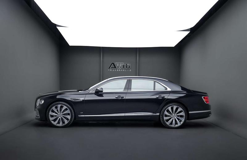 Bentley Flying Spur - фото 2