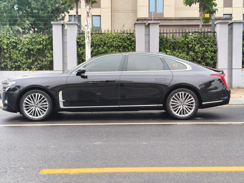 Hongqi H9 - фото 3