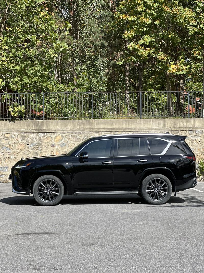 Lexus LX - фото 4