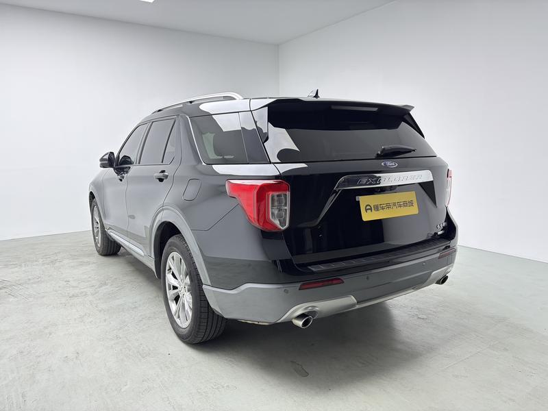 Ford Explorer - фото 4