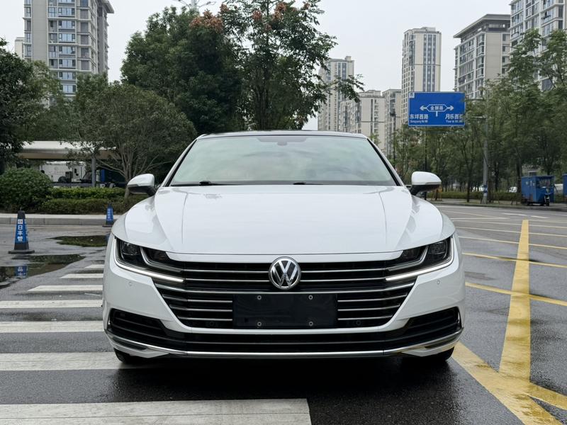 Volkswagen CC - фото 1