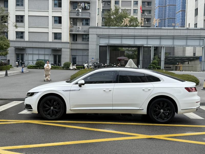 Volkswagen CC - фото 3