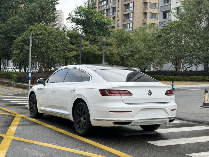 Volkswagen CC - фото 4