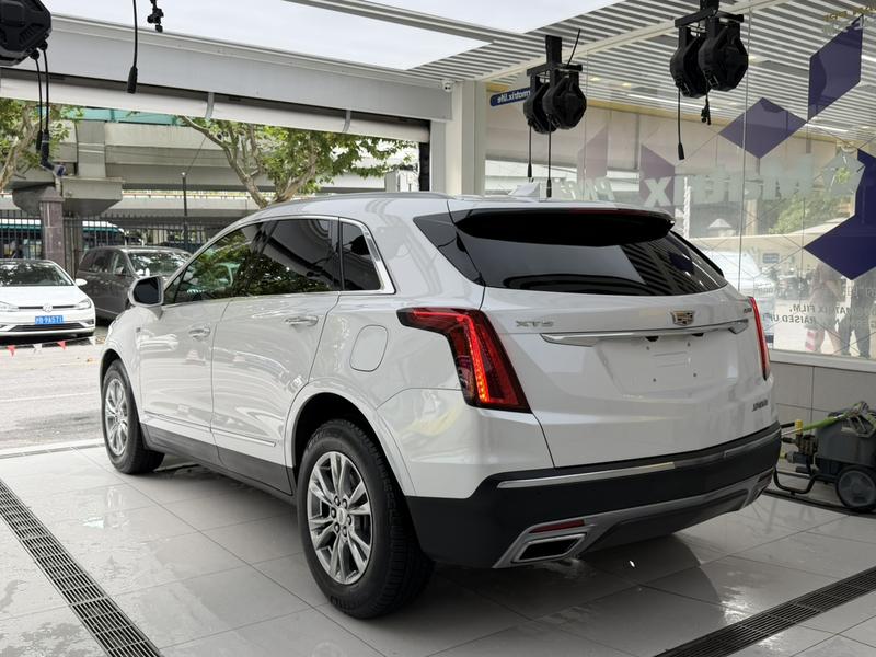 Cadillac XT5 - фото 3