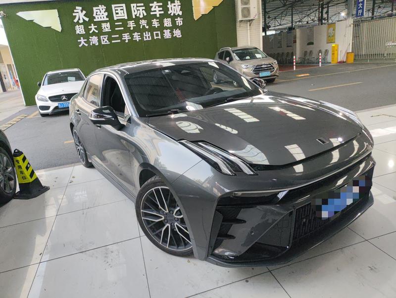 Lynk & Co 03 - фото 1