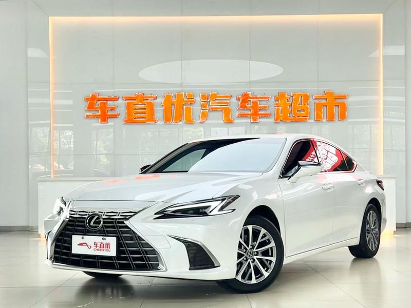 Lexus ES - фото 0