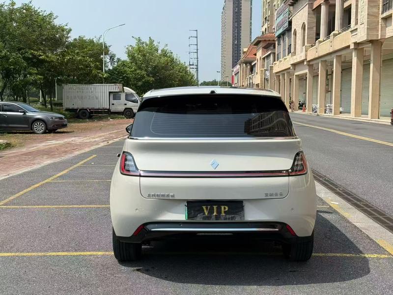 Baojun Yunduo - фото 4
