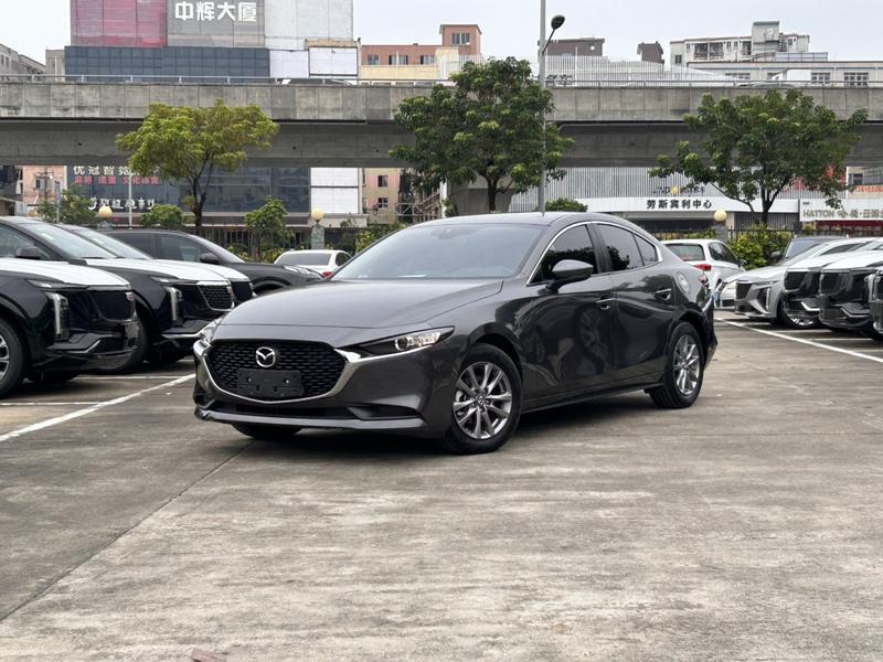 Mazda 3 - фото 0