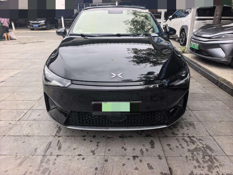 XPeng P5 - фото 1