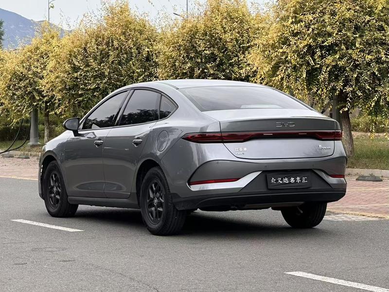 BYD Qin PLUS DM-i - фото 3