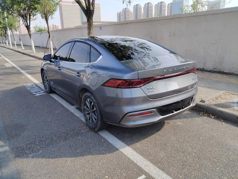 BYD Qin PLUS DM-i - фото 4