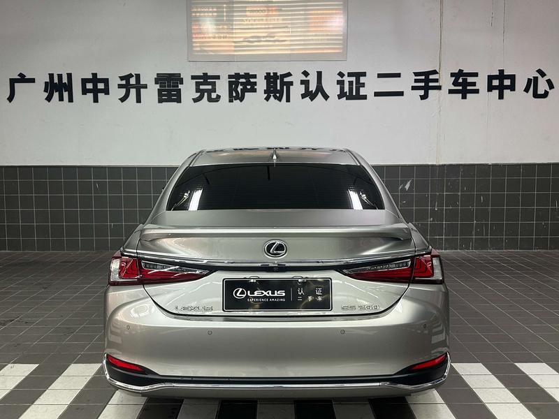 Lexus ES - фото 3