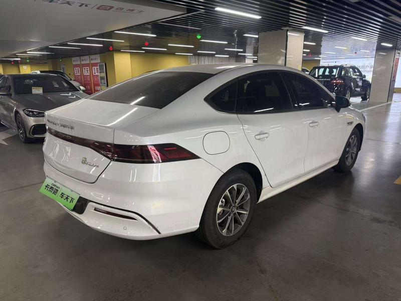 BYD Qin PLUS DM-i - фото 4