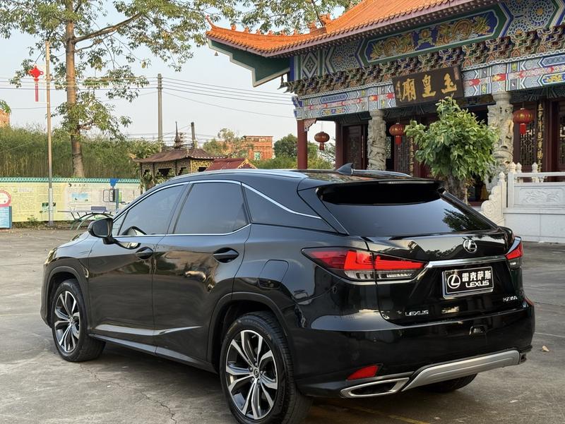Lexus RX - фото 3