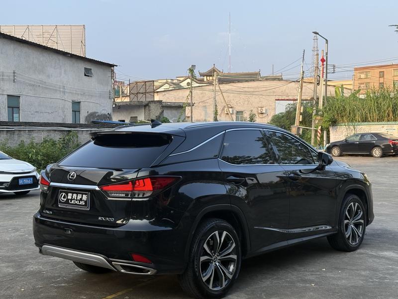 Lexus RX - фото 4