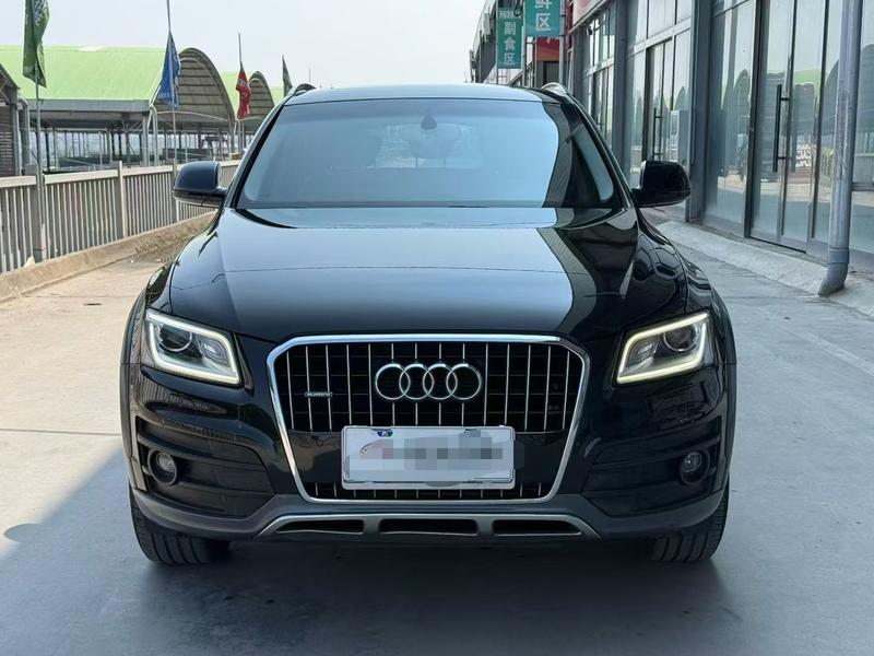 Audi Q5 - фото 1