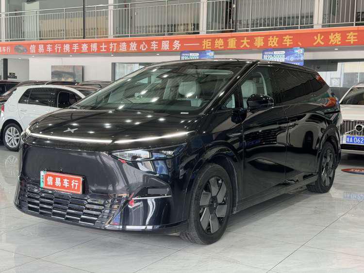 XPeng X9 - фото 0