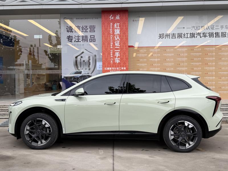 Hongqi 06 - фото 3
