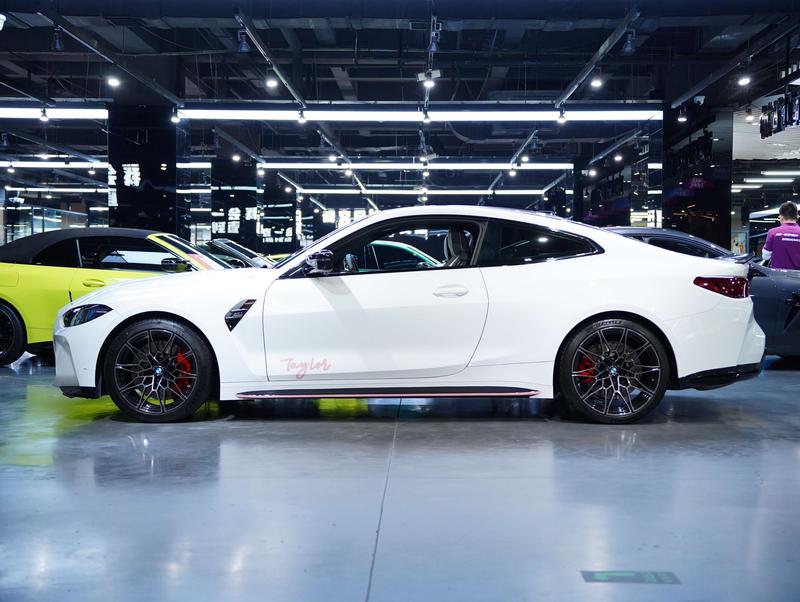 BMW M4 - фото 2
