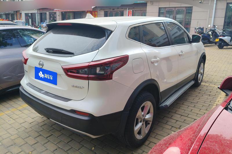 Nissan Qashqai - фото 2