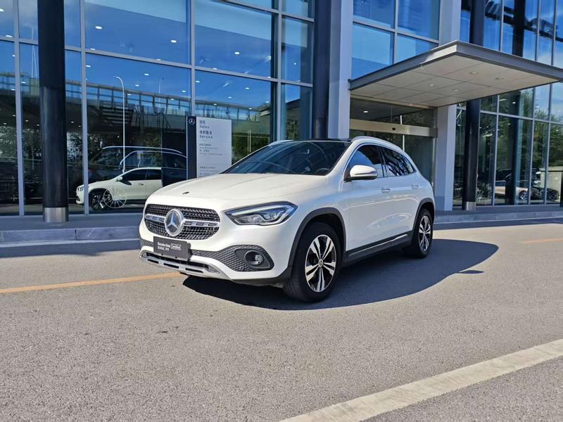 Mercedes-Benz GLA - фото 0